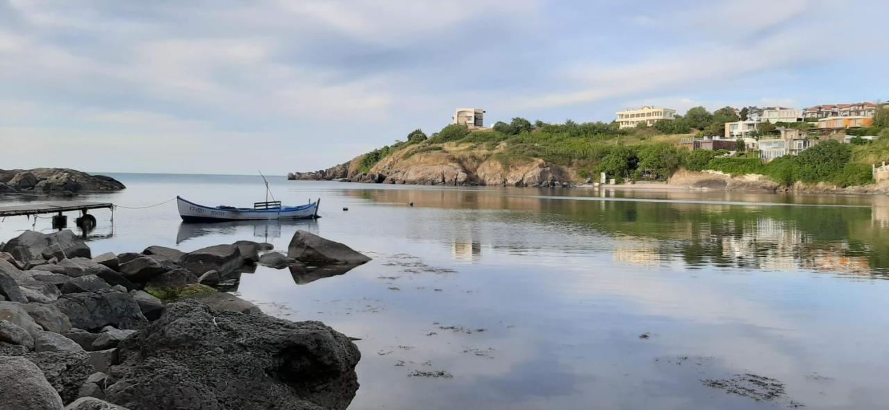 Dobrevi Guest House Sozopol Bagian luar foto